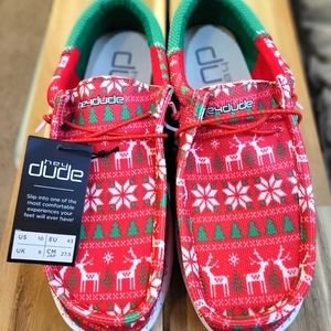 Hey Dude Wally Jolly Jingle Men size 10 NWT